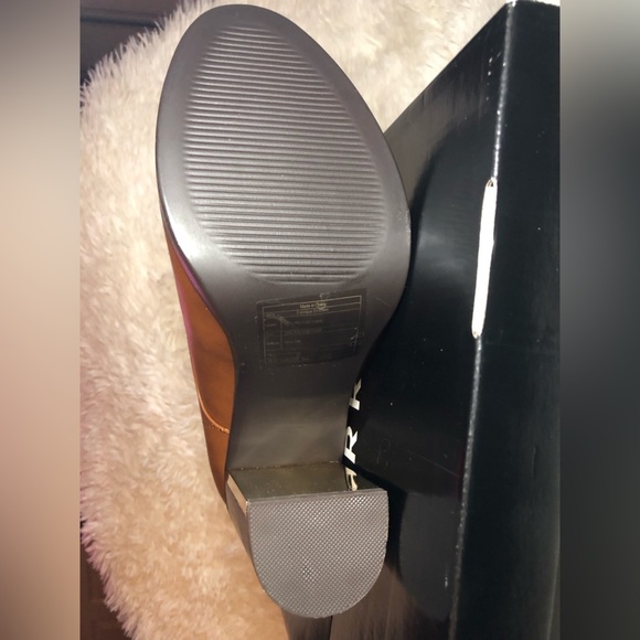 Torrid Women's Tan and Gold Lace up Ankle Boots NWT size 9.5 - Picture 6 of 13